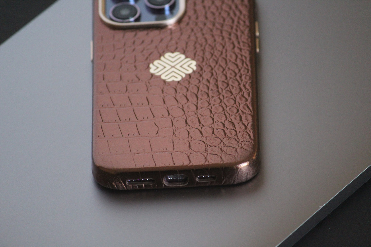 Royal Copper | MagSafe Premium Leather Luxury iPhone Cover