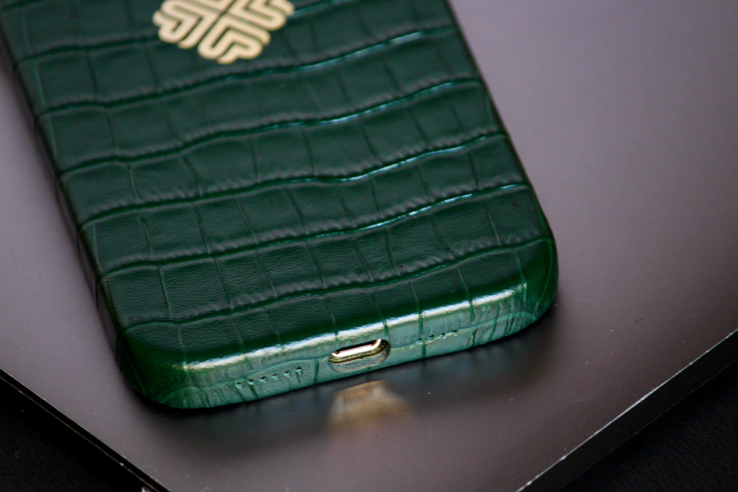 MagSafe iPhone Cover